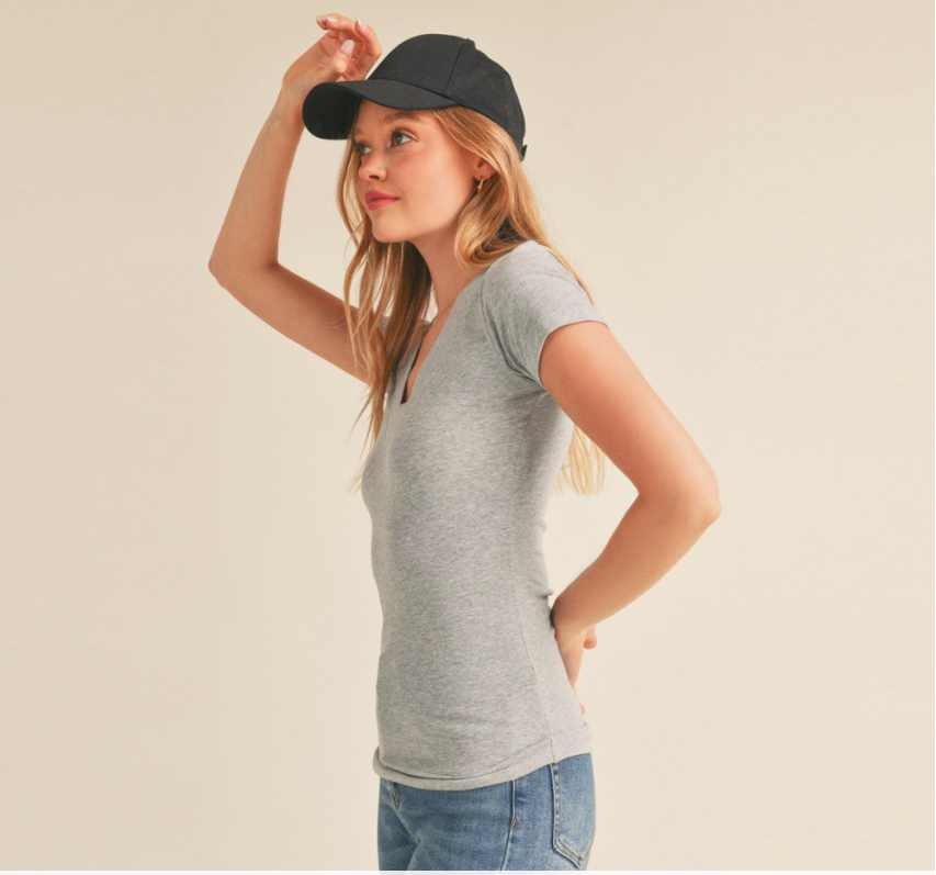 Women's Casual Basic Deep V-Neck Short Sleeve T-Shirt (Regular and Plus Size)