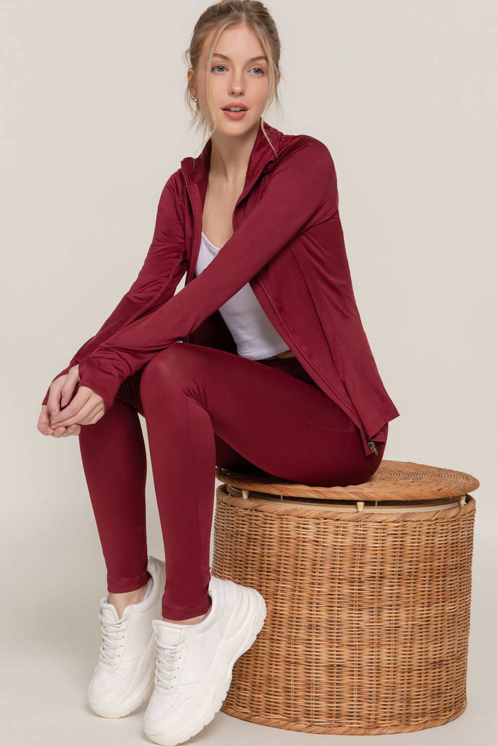 Women's Long Sleeve Zip Up Athletic Wear Sweater Work Out Jacket