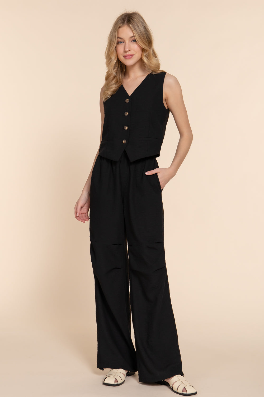 Women's Button Closure Linen Effect Vest