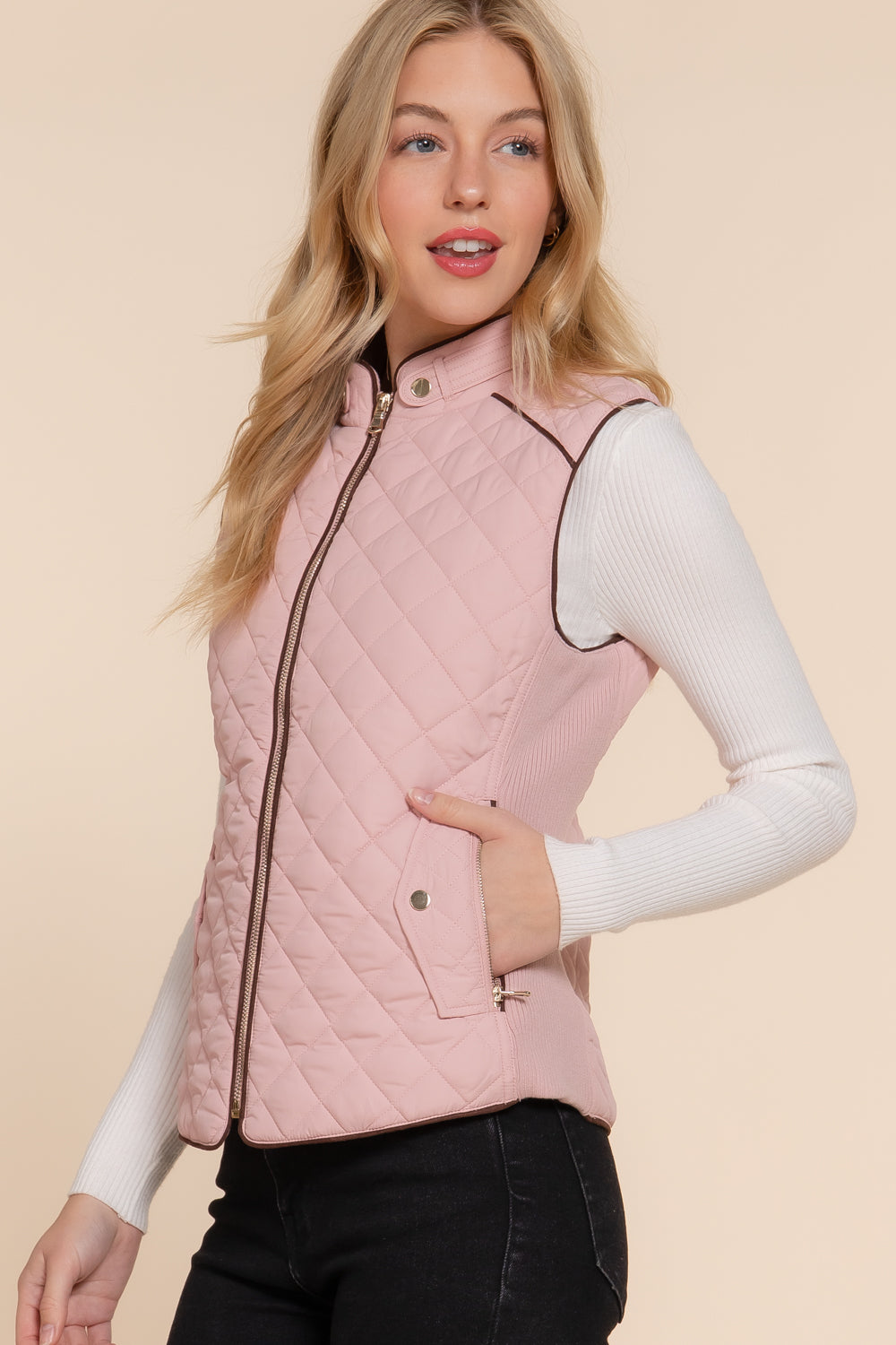 Women's Quilted Padding Vest With Suede Piping Details