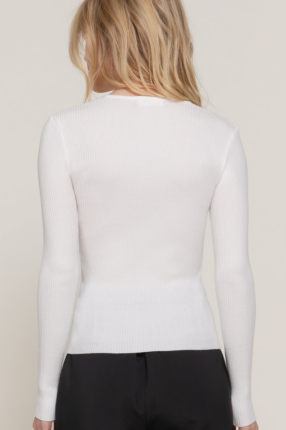 Women's Long Sleeve V-Neck Fitted Viscose Ribbed Sweater