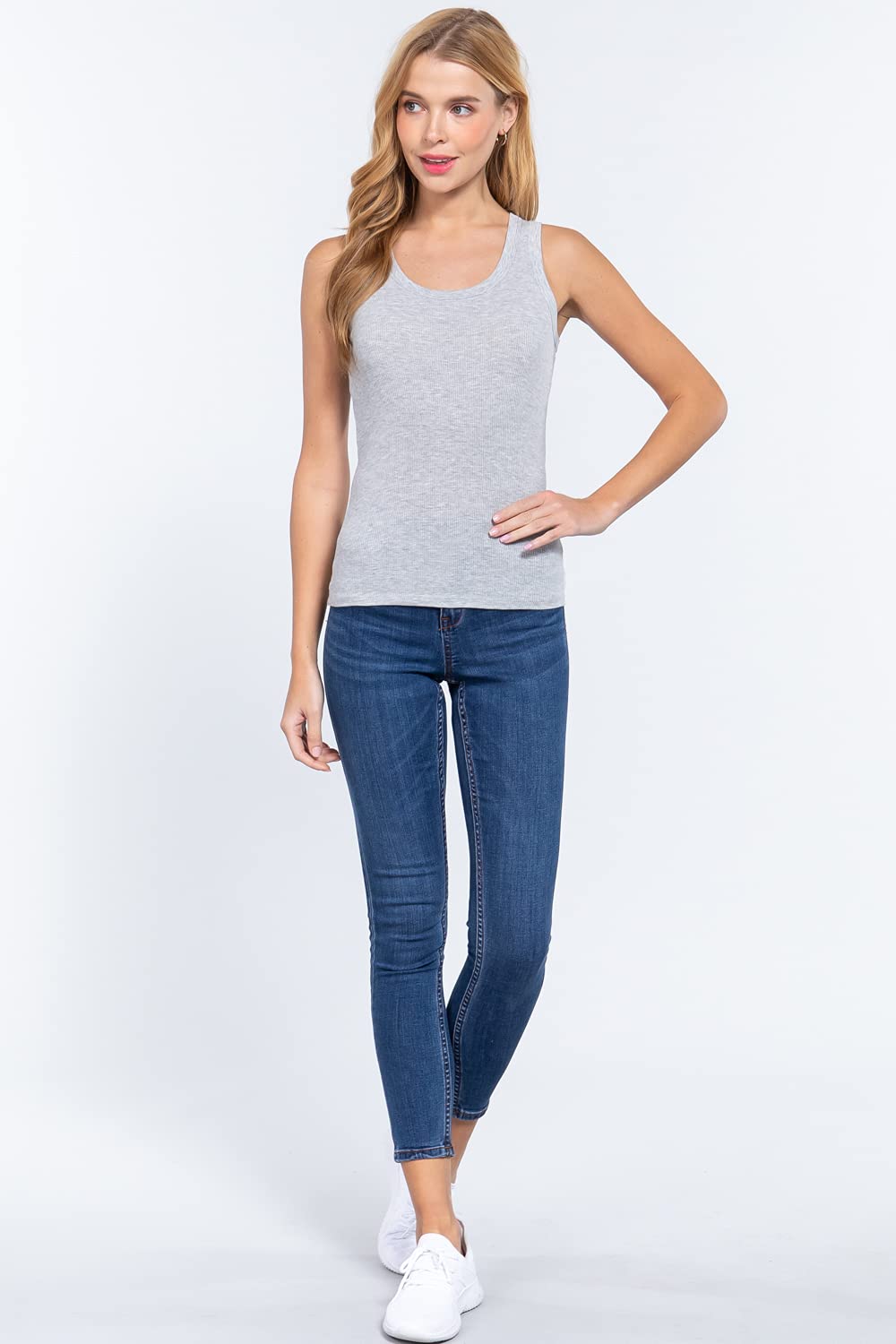 Womens- Sleeveless Ribbed Knit Scoop Neck Tank Top