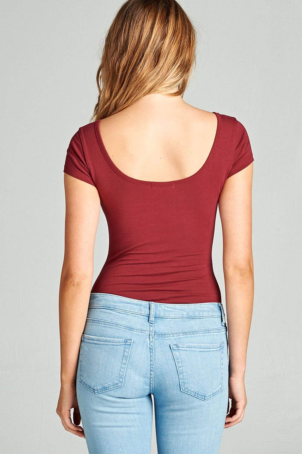 Short-Sleeve Scoop Neck Snap Crotch Leotard