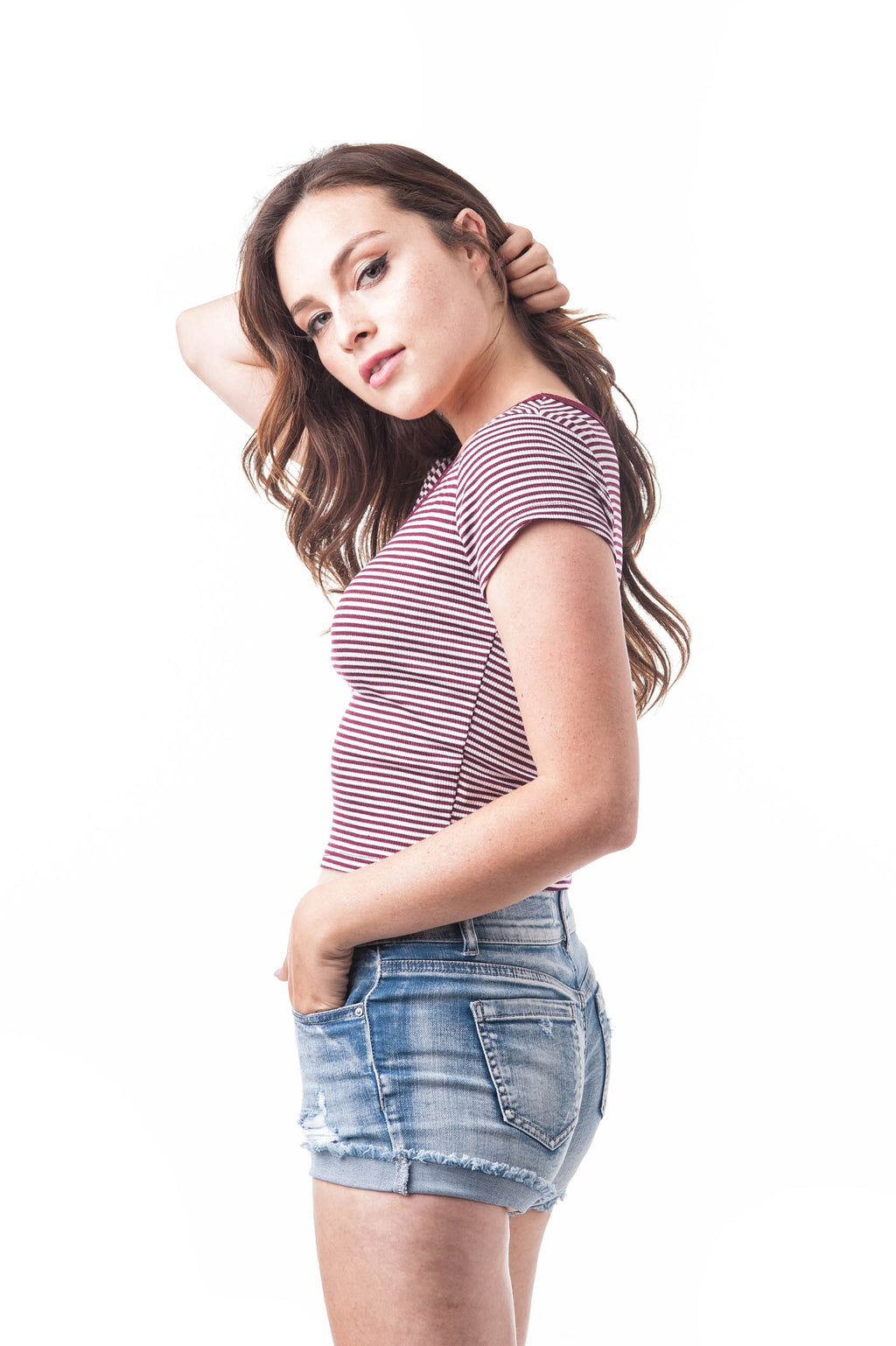 Khanomak Short Sleeve Ribbed Stripe Scoop Neck Crop Top