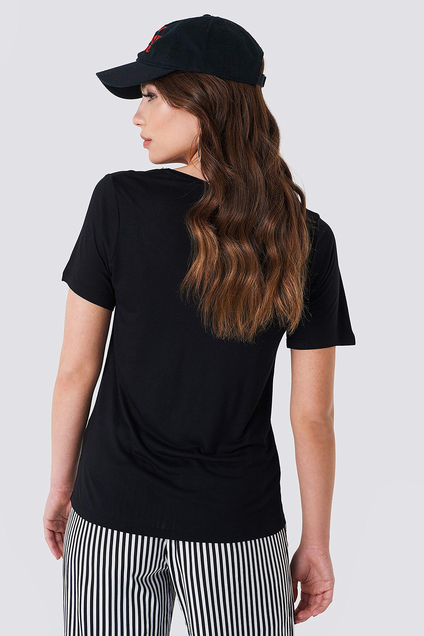 Khanomak Women's Short Sleeve Plain Casual Basic Tee Cotton V Neck Regular Fit T-Shirt Tops