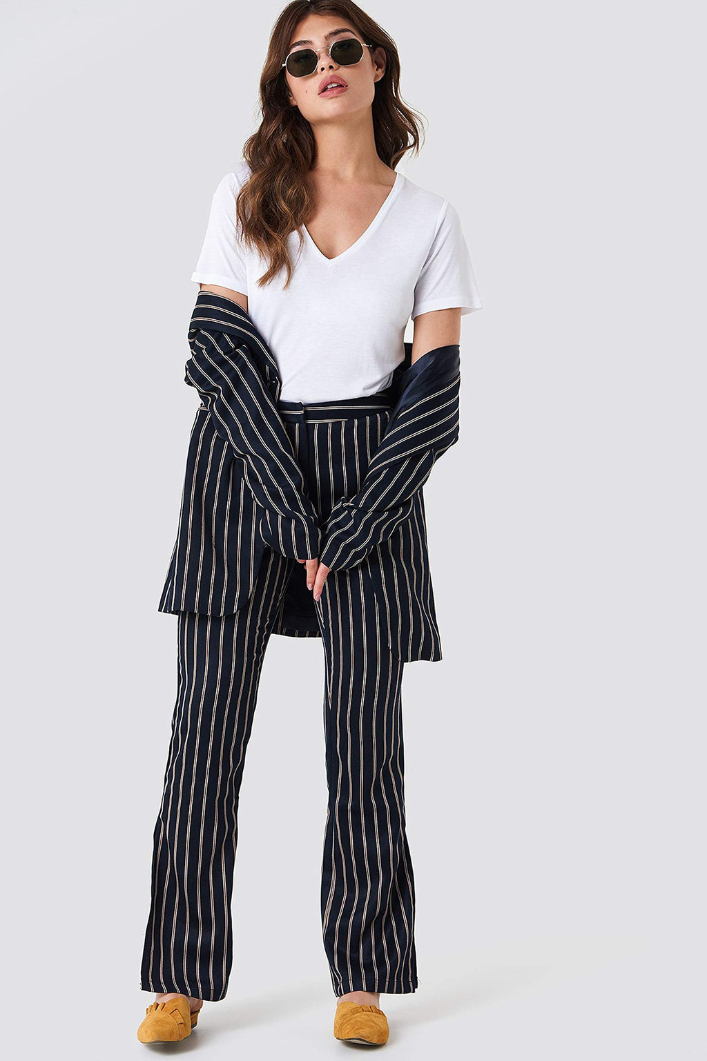 Khanomak Women's Short Sleeve Plain Casual Basic Tee Cotton V Neck Regular Fit T-Shirt Tops